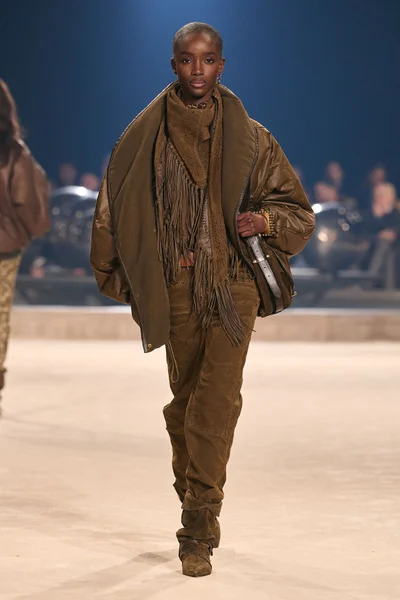 Look 8